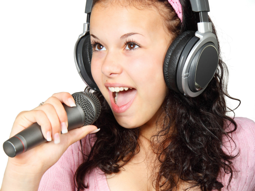  Karaoke: Zábavný a snadný způsob, jak se zdokonalit v angličtině