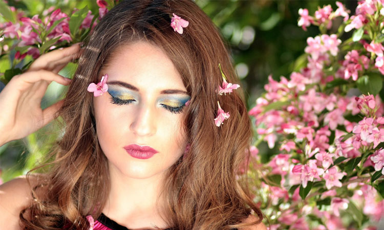 30 kosmetický tipů pro krásu, které by měla znát každá dívka